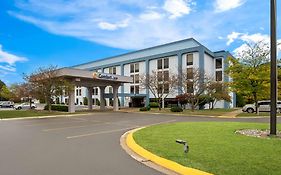 Comfort Inn Cadillac Exterior photo