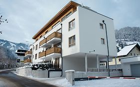 Alpenparks Residence Zell Am See Exterior photo