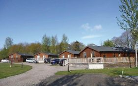 Nethercraig Holiday Park Hotel Alyth Exterior photo