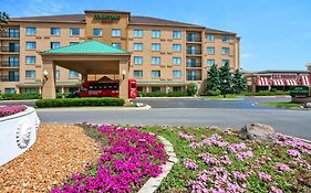 Courtyard Chicago Midway Airport Hotel Bedford Park Exterior photo