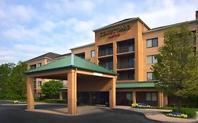 Courtyard By Marriott Cleveland Westlake Hotel Exterior photo