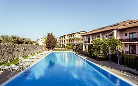 Hotel Splendid Sole Manerba del Garda Exterior photo