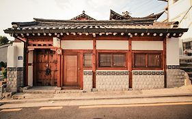 Bukchonmaru Hanok Guesthouse Seoul Exterior photo