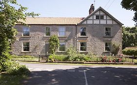 The Cornmill Hotel Kirkbymoorside Exterior photo