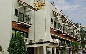 Ecoland Suites & Inn Davao Exterior photo