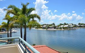 Bayz Maroochy Waters Villa Maroochydore Room photo