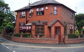 Butterfly Guest House Cheadle  Exterior photo