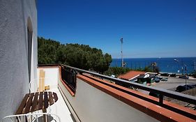 La Finestra Sul Mare Bed & Breakfast Letojanni Exterior photo