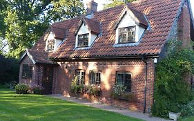 The Old Pear Tree Bed & Breakfast Bury St. Edmunds Exterior photo