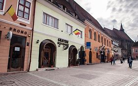 Residence Piata Sfatului Brasov Exterior photo