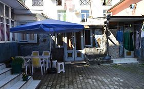 Tj+ Hostel Batumi Exterior photo