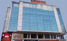 Mandakini Plaza Hotel Kanpur Exterior photo