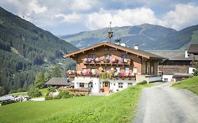 Ferienhof Woelflbauer Bed & Breakfast Saalbach-Hinterglemm Exterior photo