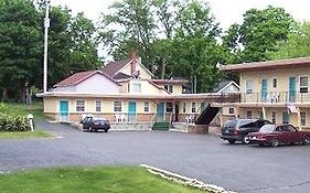 Economy Inn Cadillac Exterior photo