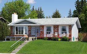 Cozy Nest Bed & Breakfast Calgary Exterior photo