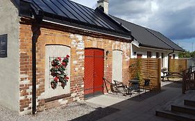 Slussen Bed And Breakfast Orebro Exterior photo