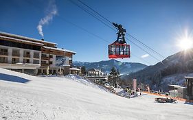 Vaya Zell Am See Hotel Exterior photo