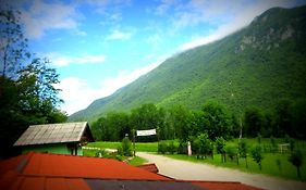 Kamp Rut Hostel Kobarid Exterior photo