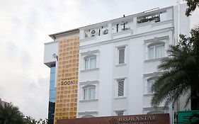 Brownstar Boutique Hotel Chennai Exterior photo