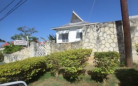 Kenwood Villa Suites Montego Bay Exterior photo