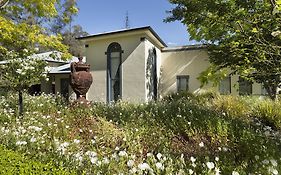 Pokolbin Country House Hotel Exterior photo