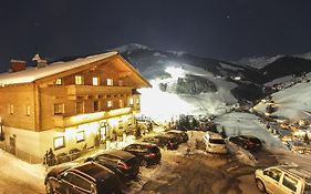 Ferienhof Pfefferbauer Villa Saalbach-Hinterglemm Exterior photo