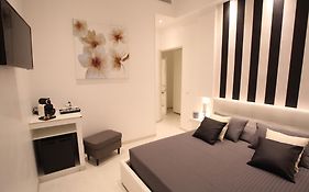 Interno 7 Luxury Rooms B&B Rome Exterior photo