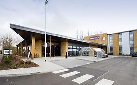 Premier Inn London Uxbridge Exterior photo