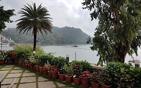 Hotel Lake Palace Mount Abu Exterior photo