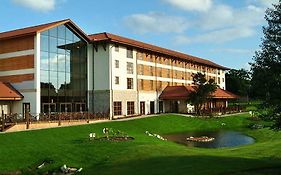 Chessington Hotel Exterior photo