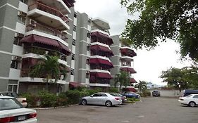 Worthington Towers Apartment Kingston Exterior photo