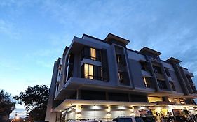 Infinity Suites Davao Exterior photo