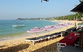 Peacock Beach Hotel Unawatuna Exterior photo