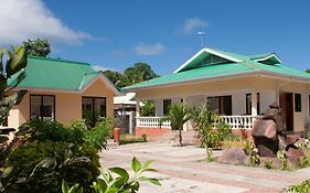 Orchid Self Catering Apartment La Digue Exterior photo