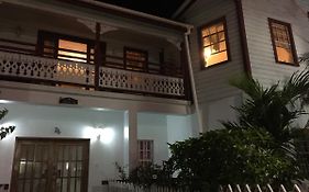 Coningsby Inn Belize City Exterior photo