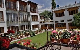 Hotel Omasila Leh Exterior photo