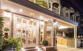 The Lek Aree Bed & Breakfast Bangkok Exterior photo