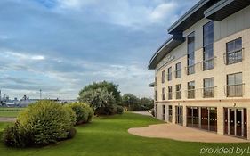 Doubletree By Hilton Aberdeen City Centre Hotel Exterior photo