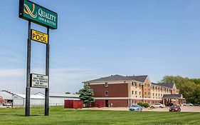 Quality Inn & Suites Davenport Near I-80 Exterior photo