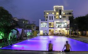 Club Denovo Hotel Butwal Exterior photo