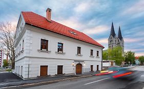 Hostel Bearlog Kocevje Exterior photo