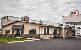 Howard Johnson By Wyndham Thunder Bay Hotel Exterior photo