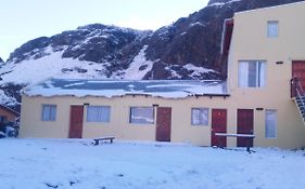 Milenarios Hostel El Chalten Exterior photo