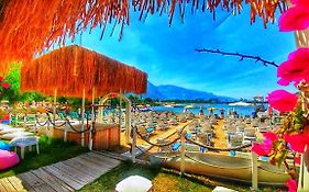 Golden Sand Beach Club & Caravan Holidays Oludeniz Exterior photo