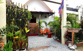 Happy Hippies Hostel Siem Reap Exterior photo