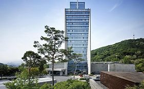 Banyan Tree Club & Spa Seoul Hotel Exterior photo