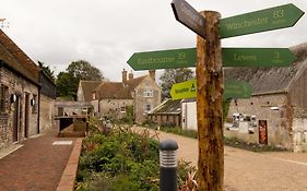 Yha South Downs Hostel Lewes Exterior photo