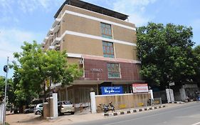 Lloyds Serviced Apartments, Near Music Academy Chennai Exterior photo