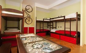 Hostel Helvetia - Private Rooms In City Center And Old Town Warsaw Exterior photo