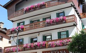 Hotel Montana Cortina d'Ampezzo Exterior photo